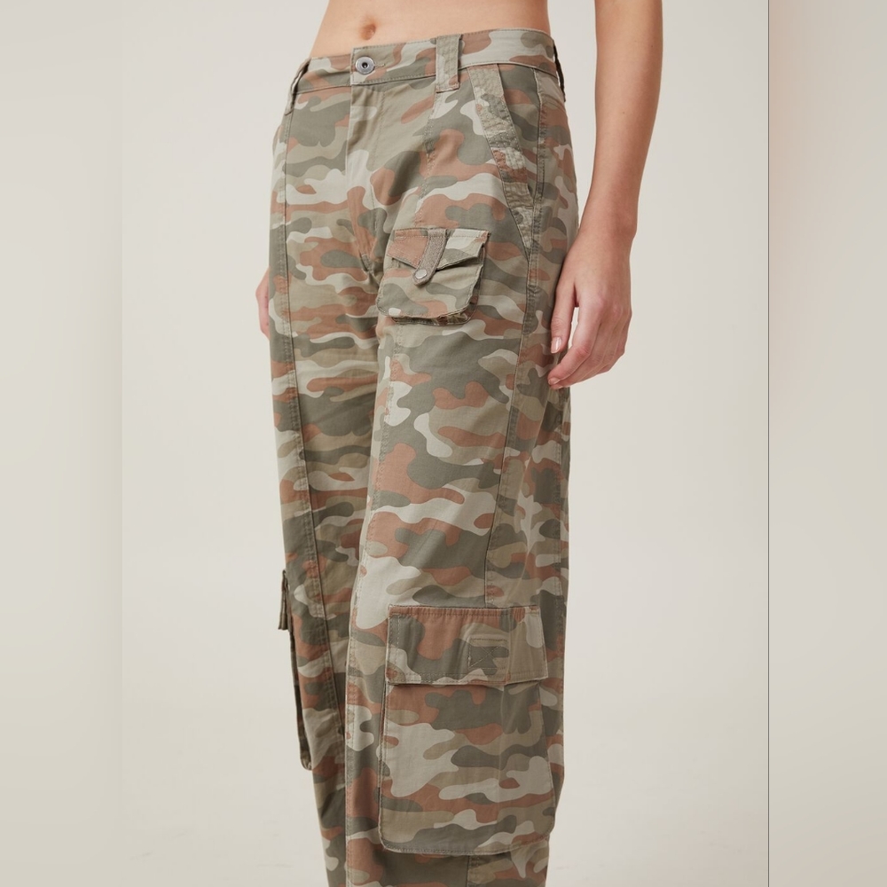 Petite cargo pants
